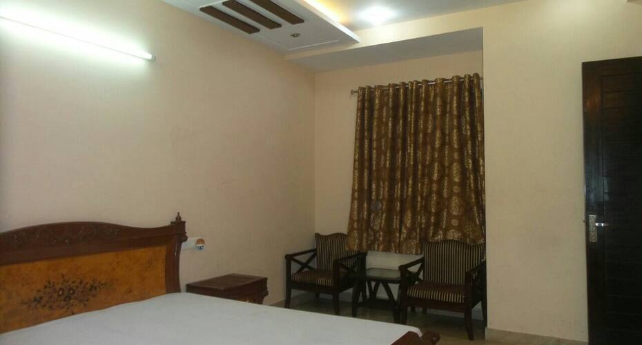 StayRoyal Bed n Breakfast, New Delhi 5